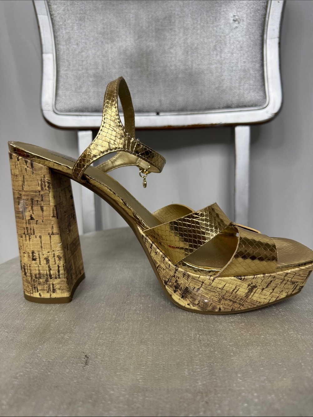 G by Guess Metallic Gold Cork Platform Sandals size 10 NWOT - Picture 4 of 9